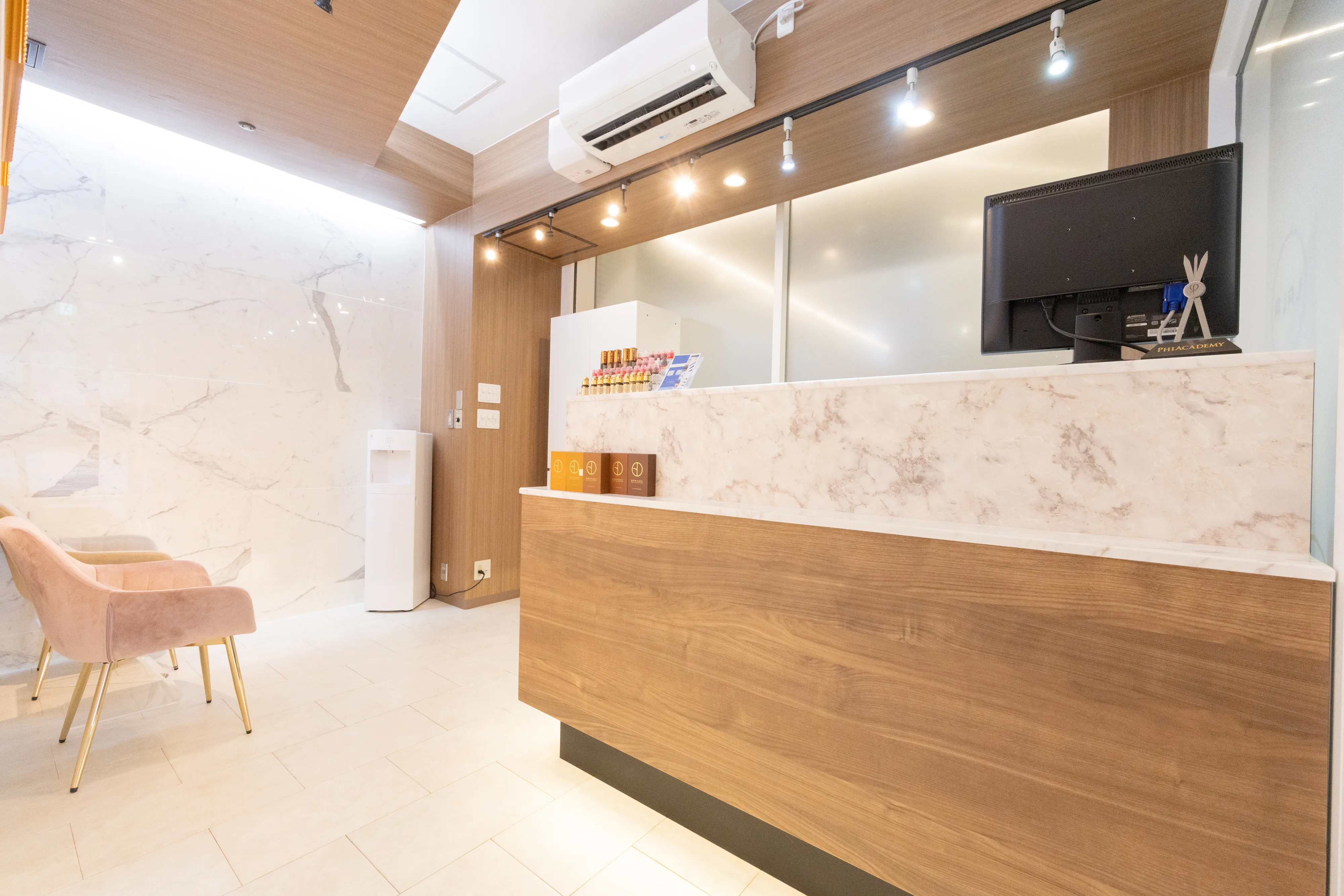 LaLa Beauty Clinic